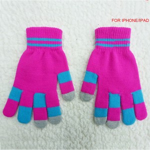 Knitted Gloves