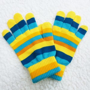 Knitted Gloves