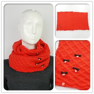 Knitted scarf