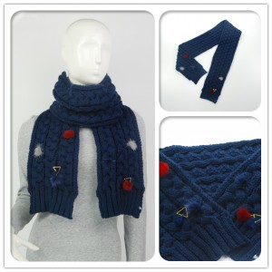 Knitted scarf