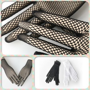 Lace gloves