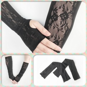 Lace gloves